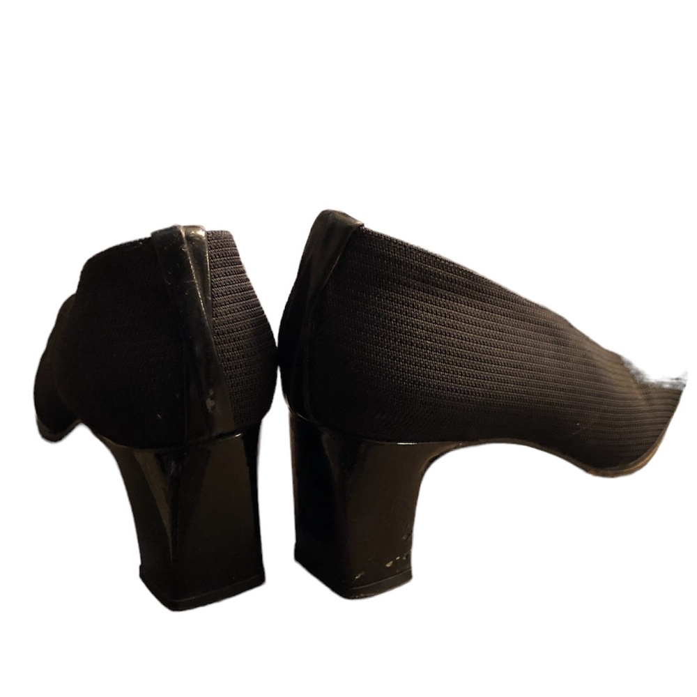 Stuart Weitzman Ribbed black heel - Picture 2 of 3
